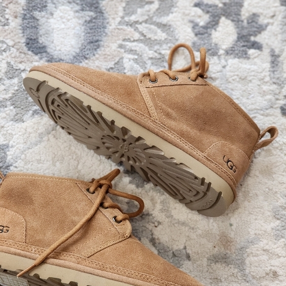 UGG Women's Brown Ankle Boots - Picture 13 of 16